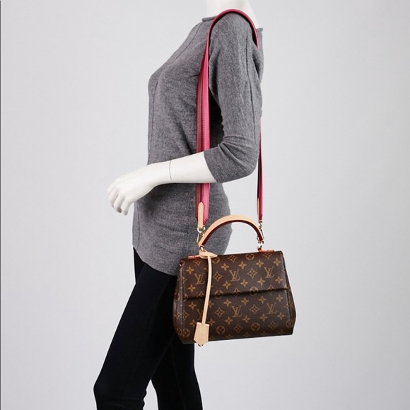 Louis Vuitton Cluny BB Crossbody - Picture 8 of 8